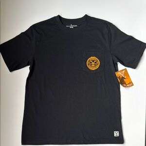 Yellowstone Men's Black T-Shirt with Logo on Pocket Size Medium NWT